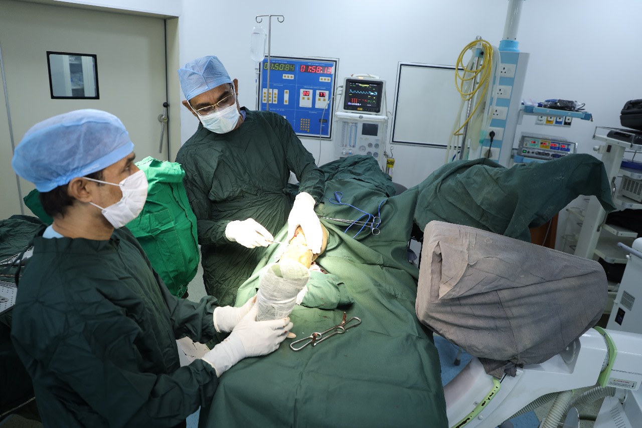 RK Hospital surgical team in operation